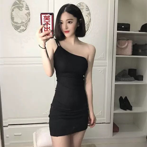 Váy 1 dây lệch vai