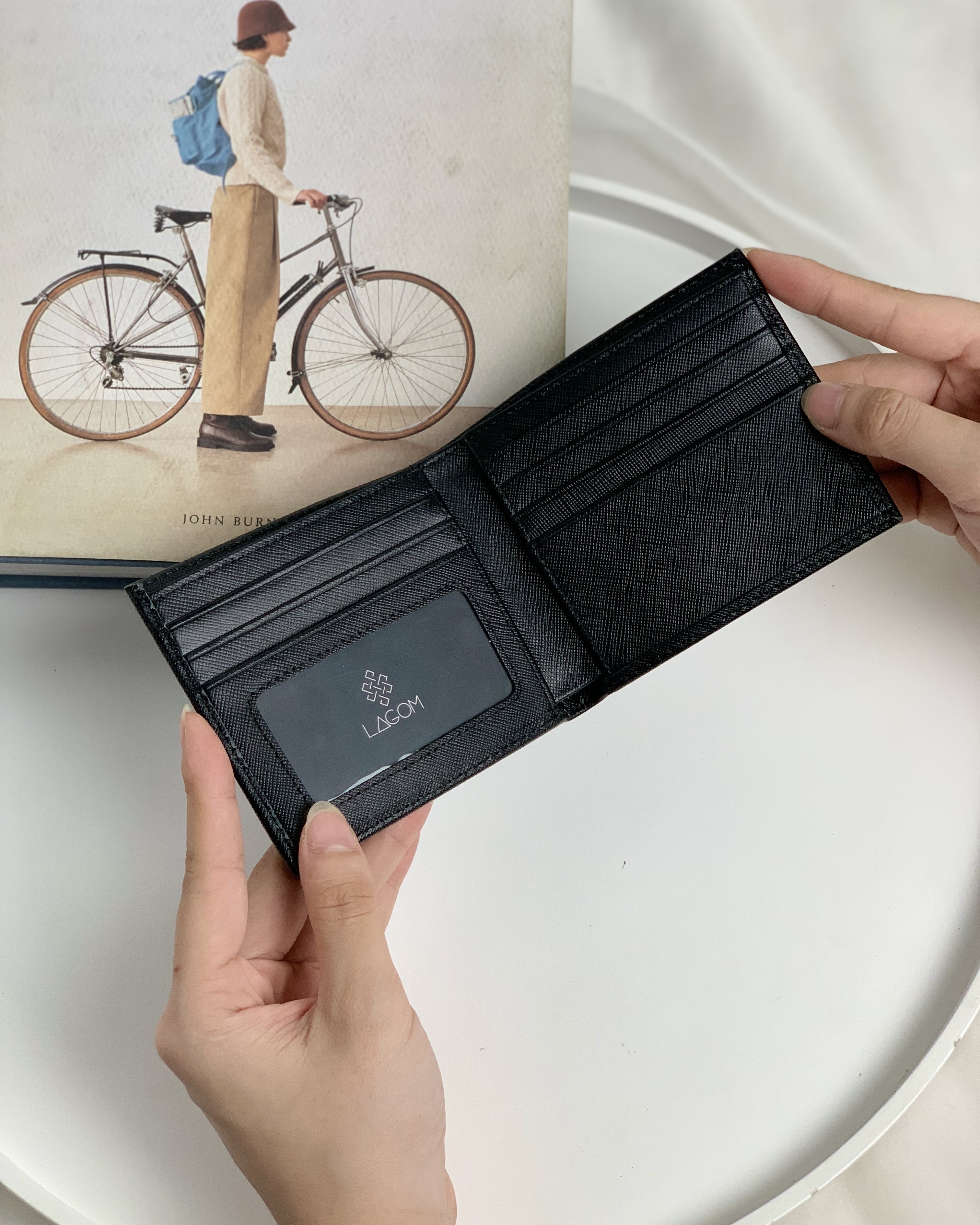 Ví nam LAGOM Da thật - Forest Bifold dáng ngang có ngăn để ảnh