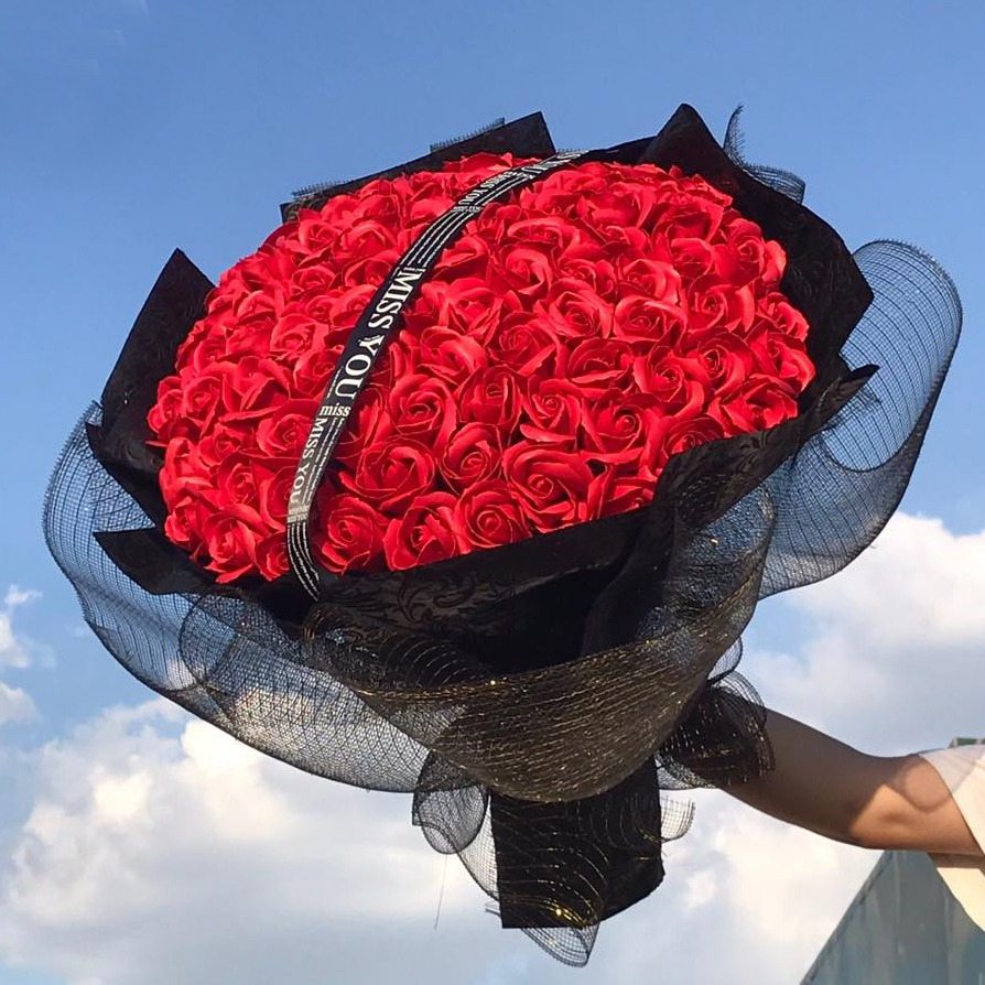 [HCM](HOT SALE) BÓ HOA HỒNG SÁP THƠM 50 BÔNG TRÒN Bó tròn hoa hồng sáp thơm 50 bông - món quà đầy ý nghĩa cho người bạn yêu thương quà tặng ý nghĩa quà tặng ngày lễ hoa hồng dành tặng người yêu quà tặng người yêu