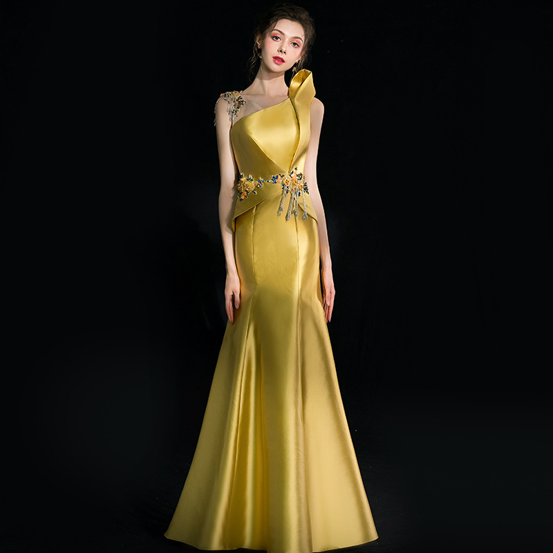 Set đồ gia đình đi tiệc - váy áo gia đình thiết kế - váy đôi đẹp - áo đôi  đi tiệc - áo gia đình màu vàng | Shopee Việt Nam