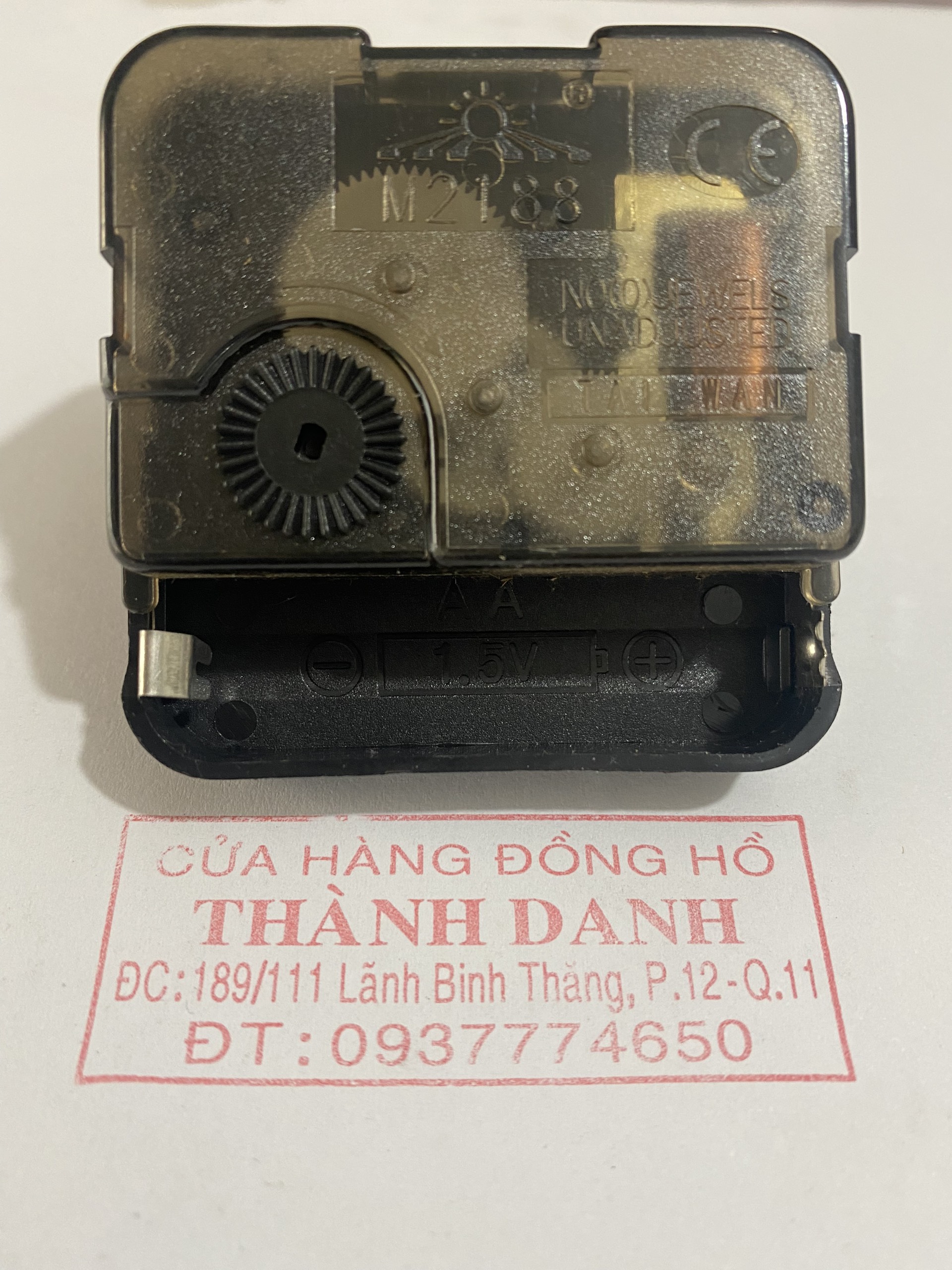 Máy đồng hồ treo tường kim giật loại thường M2188 trục 13mm có kèm kim