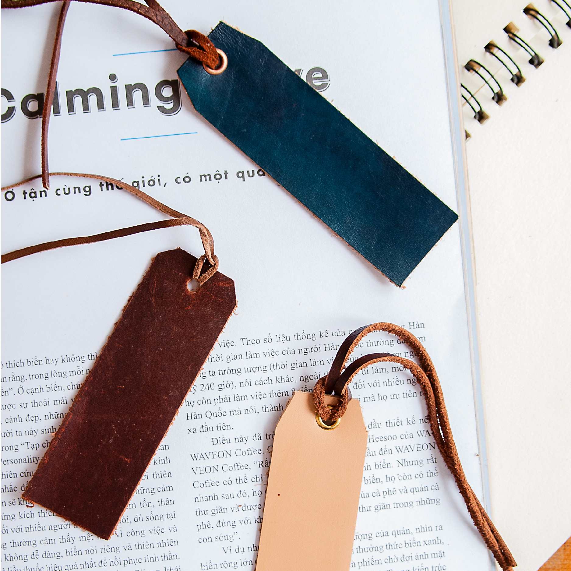 Đánh Dấu Trang Sách Retro, Bookmark Hexagon Da Thật - Khắc Tên Theo Yêu Cầu