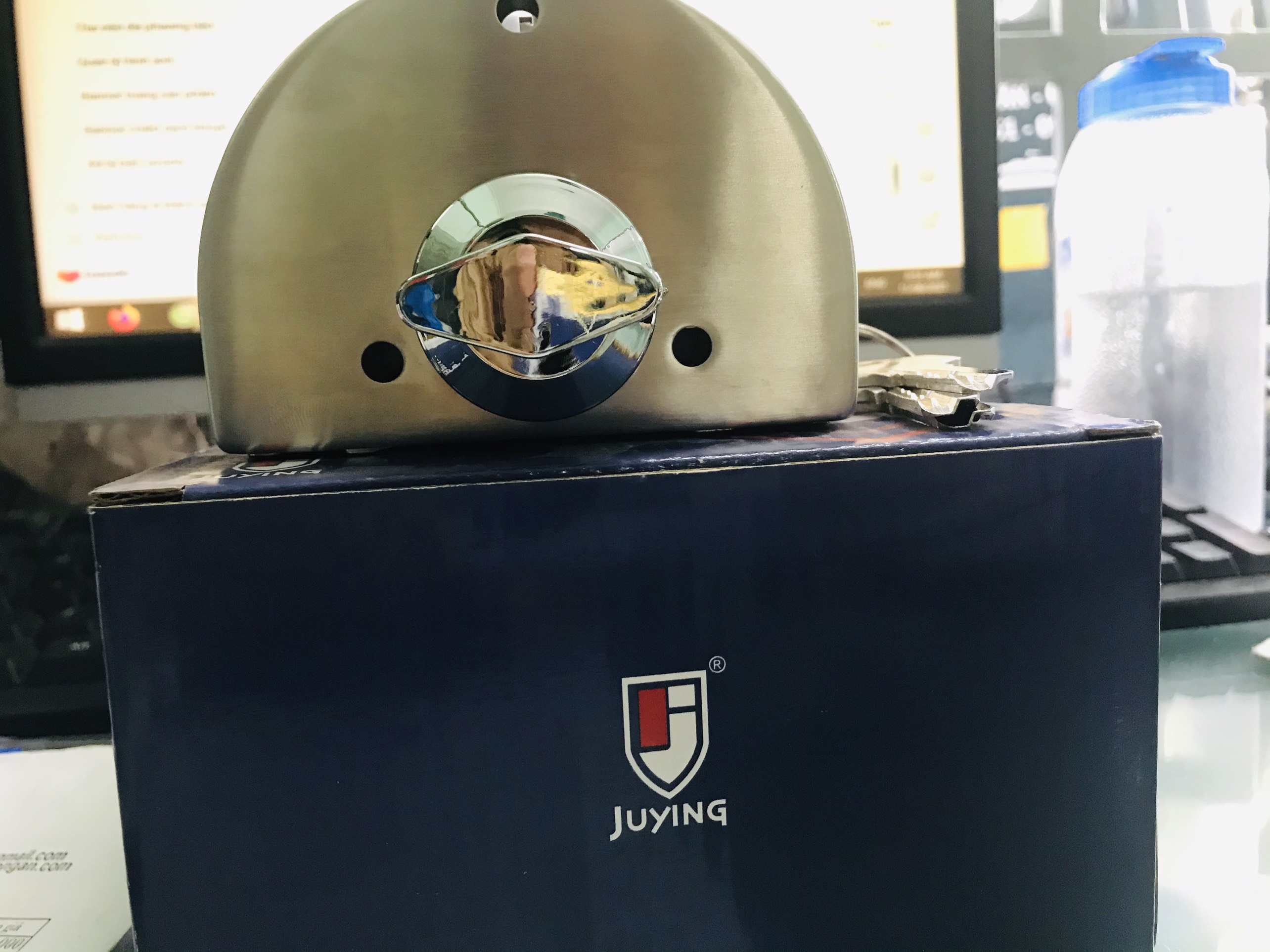 [HCM]KHÓA KÍNH TƯỜNG - KHÓA BÁN NGUYỆT ĐƠN HIỆU JUYING