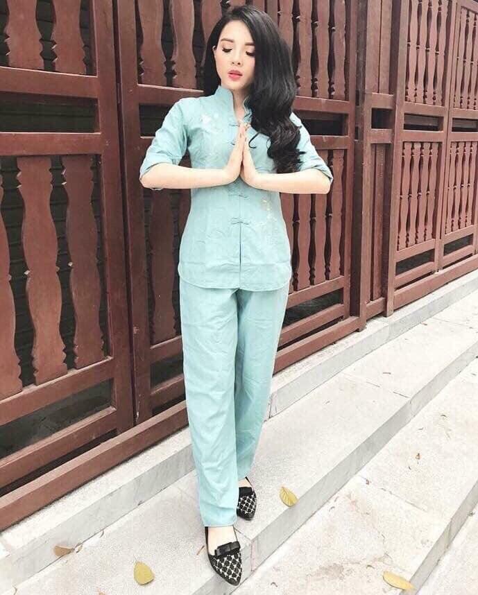 Bộ đồ phật tử thêu sen cổ tàu vải Kate