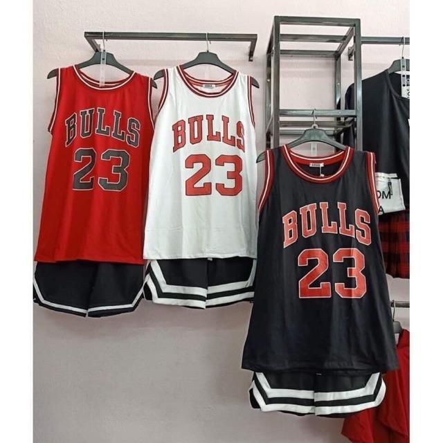[HCM]Set Bộ Áo Bulls 23 Và Quần Đùi Chữ V Cá Tính