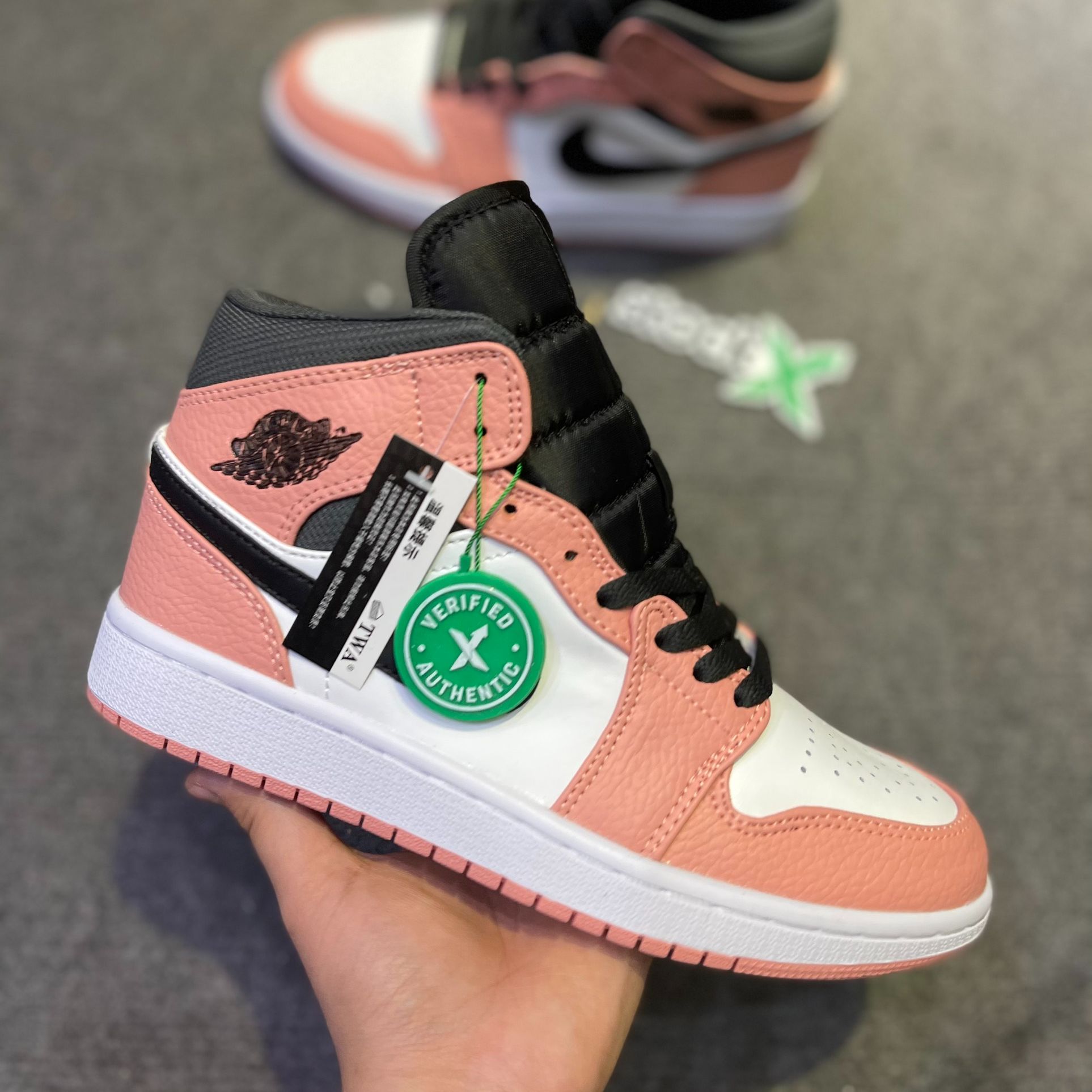 Giày thể thao sneaker jordan hồng đen cao cổ - nam nữ