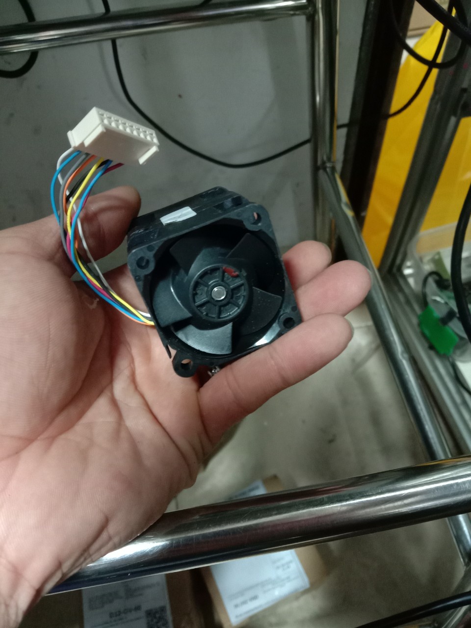 HL XỊN QUẠT PHẢN LỰC THẢO MÁY