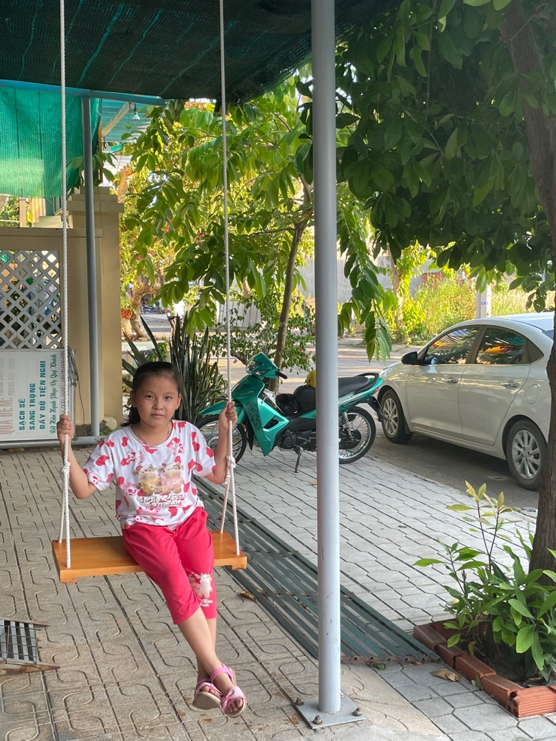 Xích đu kích thước 50x20 ghế gỗ tràm nguyên khối