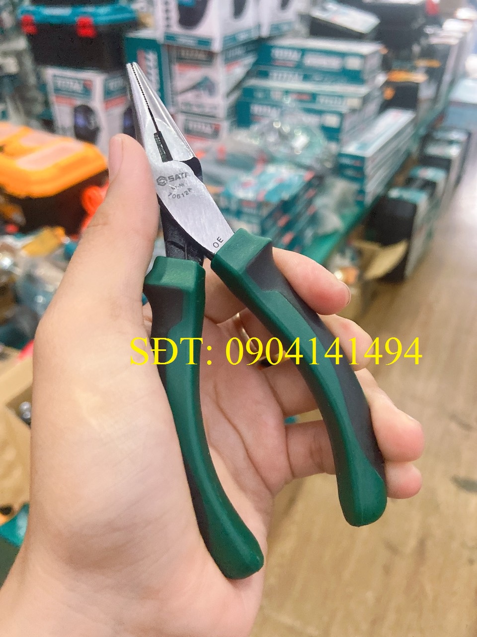 Kềm điện cách điện nhỏ mũi nhọn 5in-125mm sata 70612a - 70612a