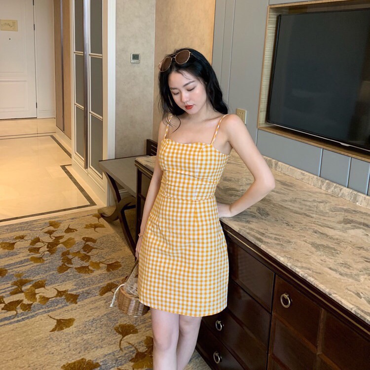 Đầm 2 dây caro vàng