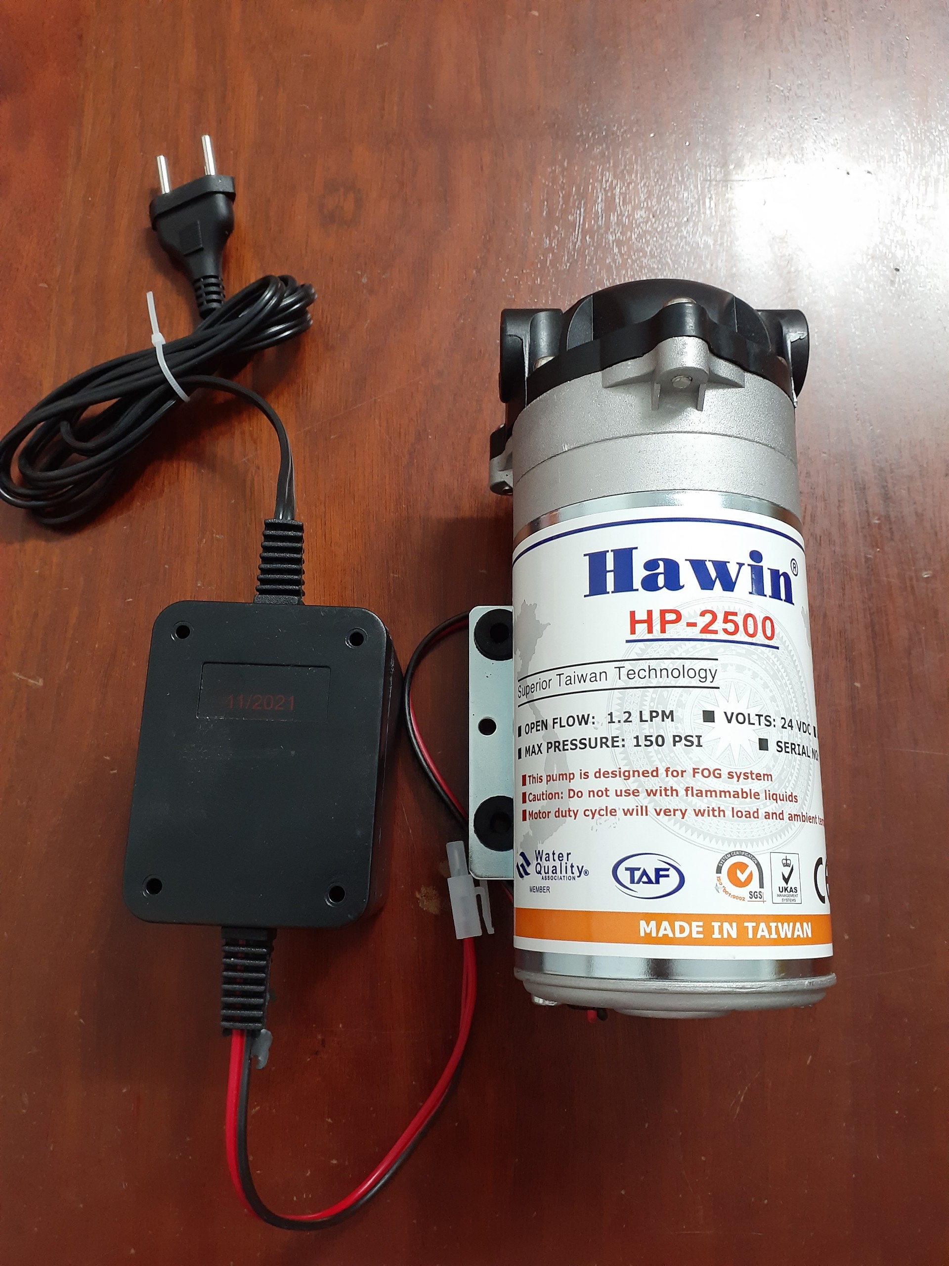 Máy bơm phun sương hawin hp-2500 tặng kèm adapter