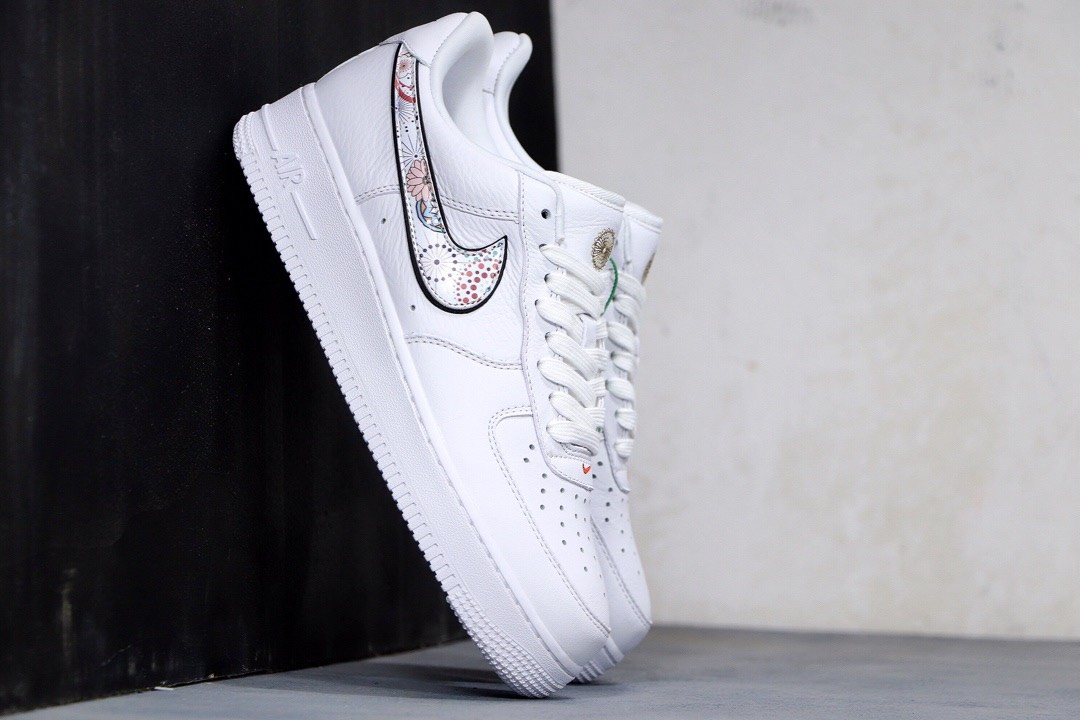 Giày sneakers nữ nike air force 1 lunar new year white