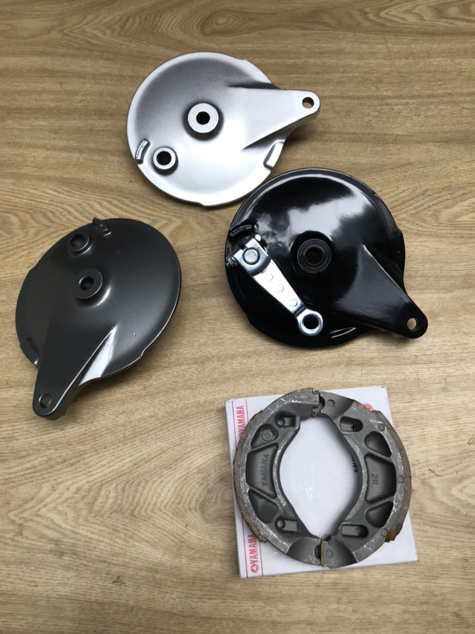 MÁ ĐÙM-NẮP MAY Ơ SAU SIRIUS JUPITER TAURUS EXCITER 2006-2010 LÊN ZIN KHÔNG CHẾ CHÁO CHO BÁNH MÂM HOẶC BÁNH CĂM