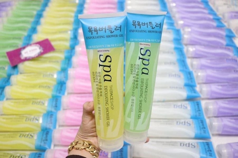 Kem Tẩy Da Chết Body Spa Exfoliating Shower Gel