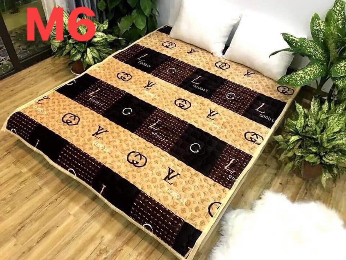 Thảm nỉ nhung in hình trải giường thay nệm/ chiếu, đủ kích cỡ phù hợp với mọi loại giường 1,6x2m hoặc 1,8x2m - Đệm trải sàn, giường đa năng lông cừu ấm áp, giữ nhiệt tốt, thiết kế chống xê dịch khi nằm GIÁ ƯU ĐÃI