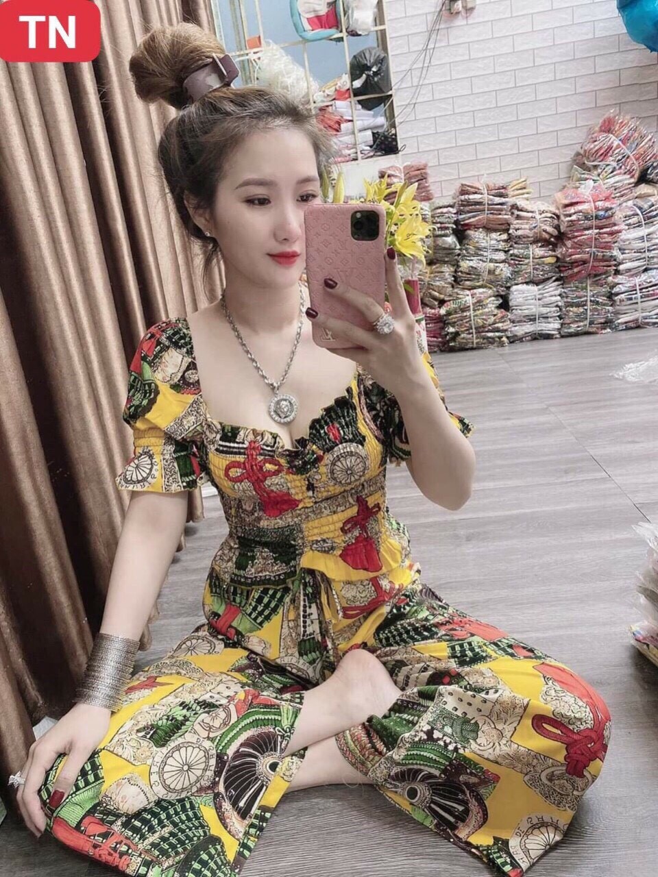 Set bộ nữ họa tiết thổ cẩm áo tay con xoắn ngực +quần ống suông TP05