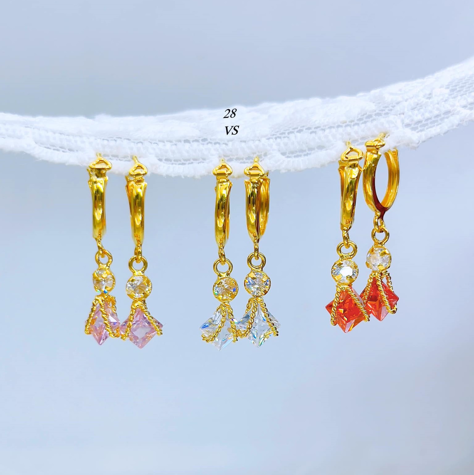 Bông tai trẻ em chất liệu bằng vàng tây đính đá MS30