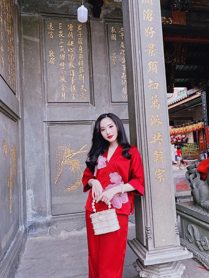 Set đồ lam đi chùa cao cấp thêu hoa nổi bật
