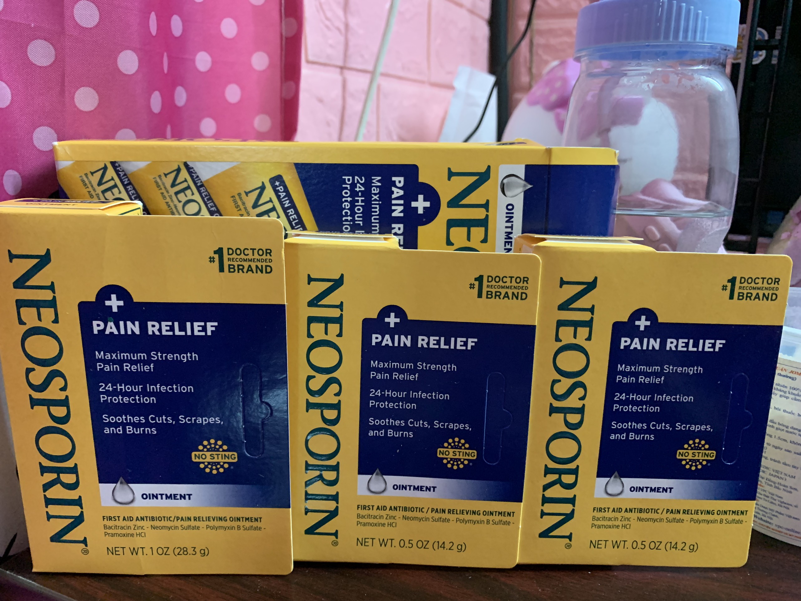 Kem Mỡ Kháng sinh Hỗ Trợ Vết Thương bỏng Neosporin Ointment