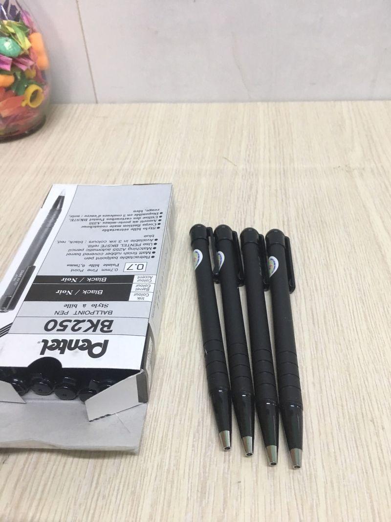 Bút bi Pentel BK 250 - ĐEN