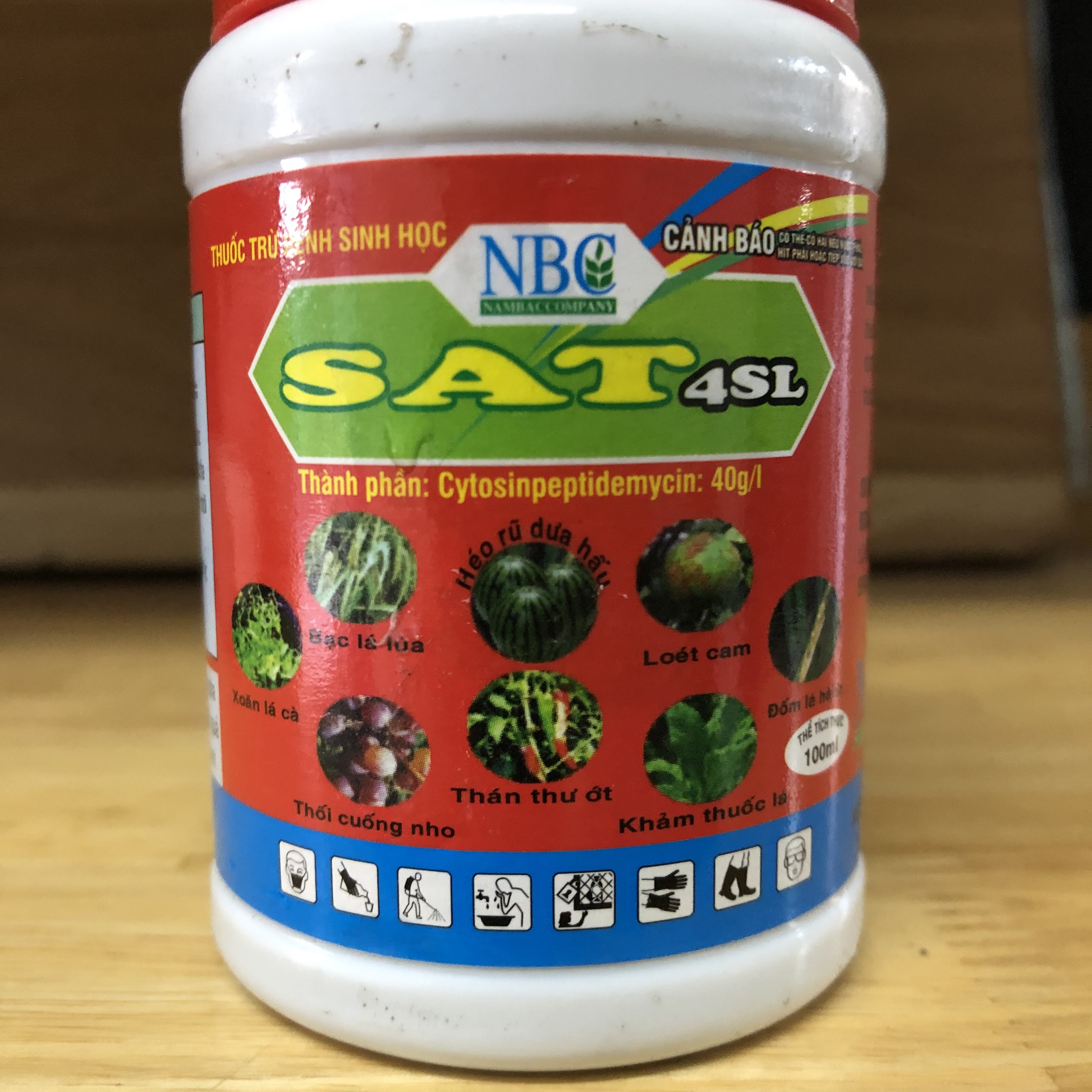  Thuốc trừ nấm bệnh vi khuẩn sinh học - SAT 4SL- chai 100ml - Trừ bệnh thối nhũn xoăn lá thán thư phấn trắng... cho hoa và các loại cây trồng 