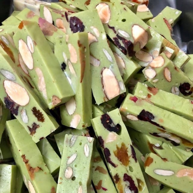 Kẹo sữa hạt  Nougat vị Matcha trà xanh - Macca & Hạnh nhân 1kg