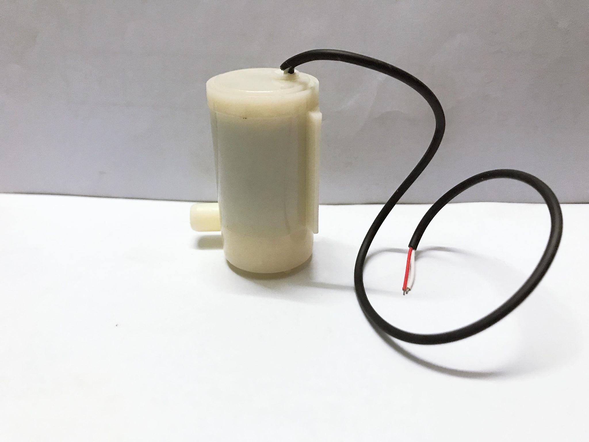 Máy bơm chìm mini siêu nhẹ dc 3-6v 120l / h.