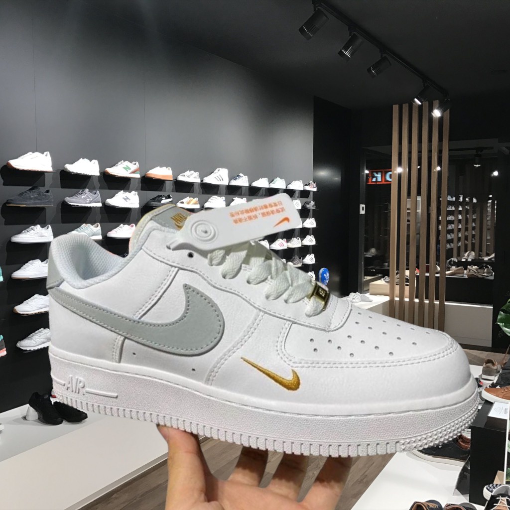 Giày thể thao air force 1 _ AF1 vệt xám logo móc vàng , Giày sneaker AF1 vệt xám nam nữ bản đẹp 2022 full bill box