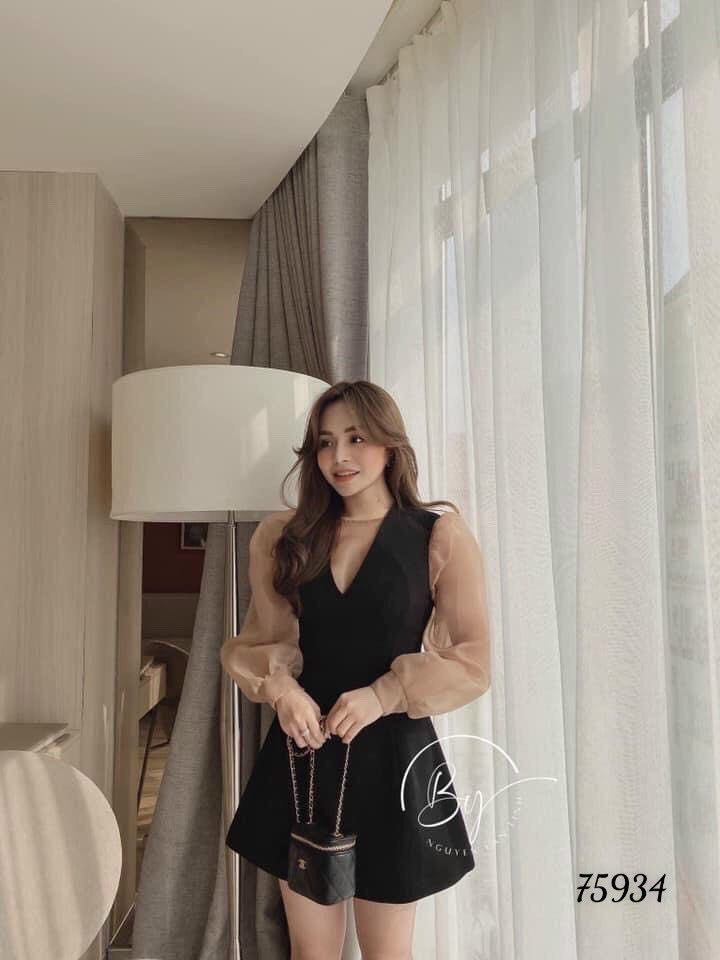 Đầm xòe cổ tim dự tiệc phối tay voan dễ thương