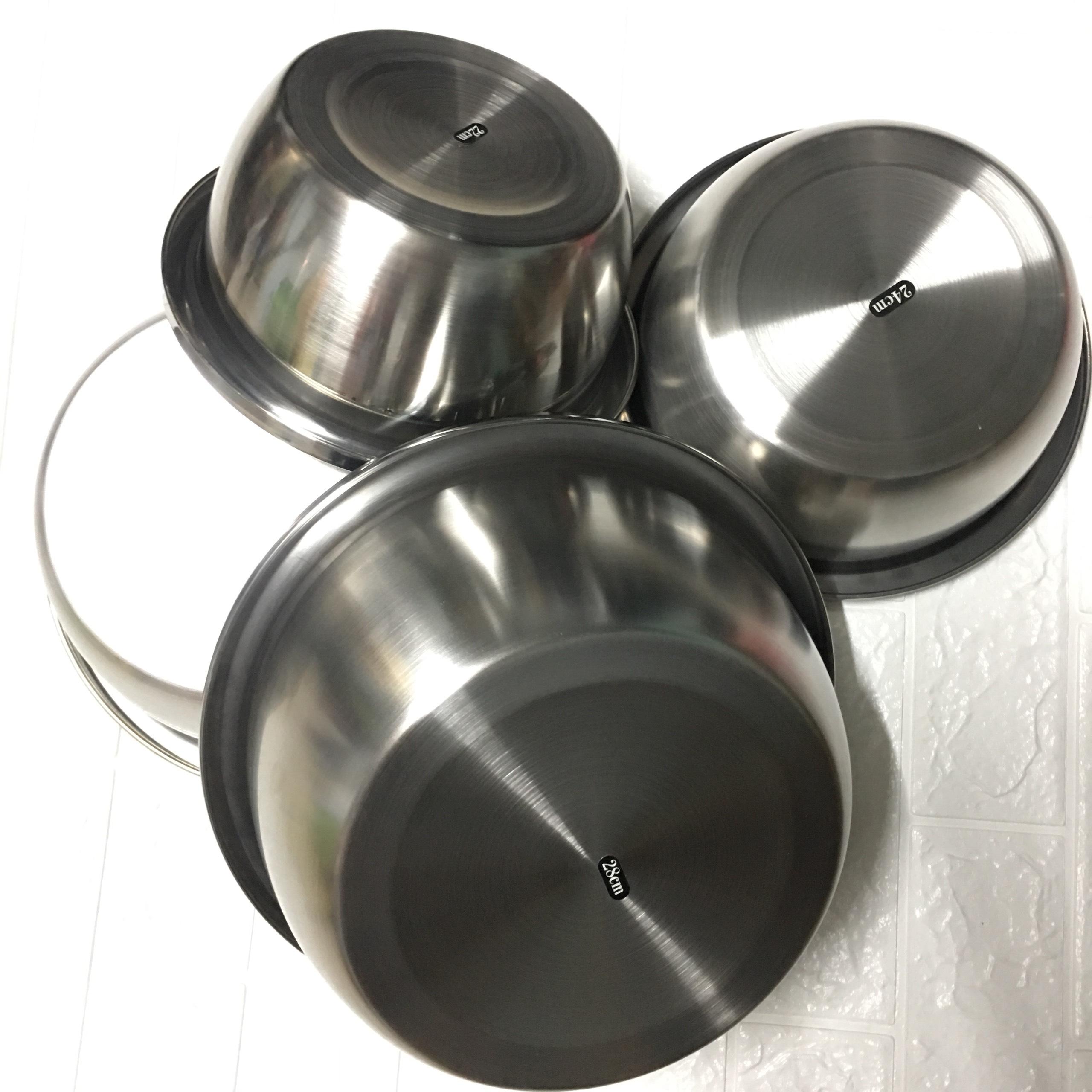 1 bộ 4 Thau trộn Inox 304 cao cấp. Size 22-24-26-28cm .siêu bền, tuyệt đối an toàn cho sức khỏe