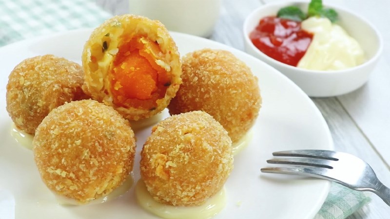 Lòng đỏ trứng muối - Bịch 50 quả (1 quả 20gr) giao HCM