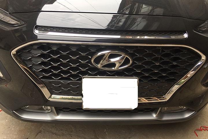 ỐP VIỀN MẶT CALANG HYUNDAI KONA 2018 - 2019