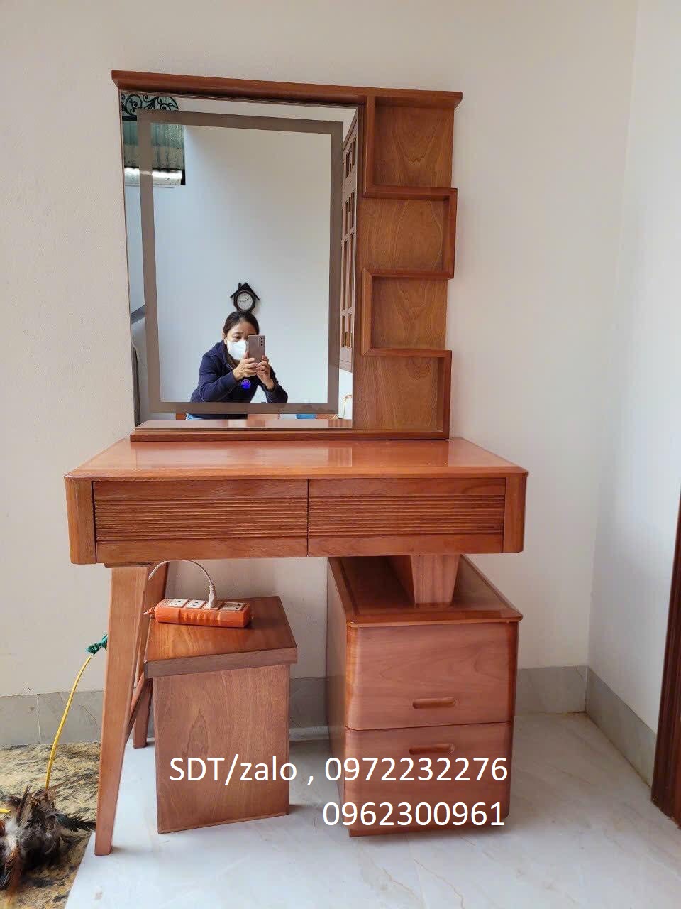 bàn trang điểm gỗ hương đá H64 phòng ngủ