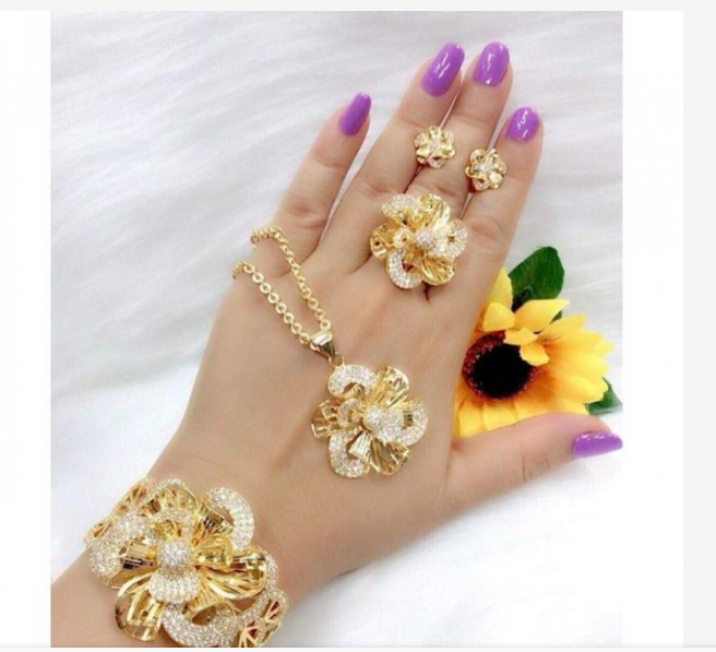 Bộ trang sức hoa mai 5 món đính đá tinh xảo, phong cách sang trọng phù hợp với tiệc tùng, hỏi cưới