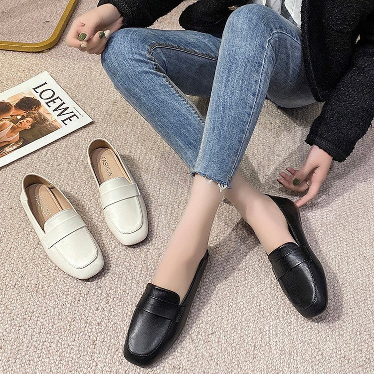 Giày b45 búp bê đen da sần cc