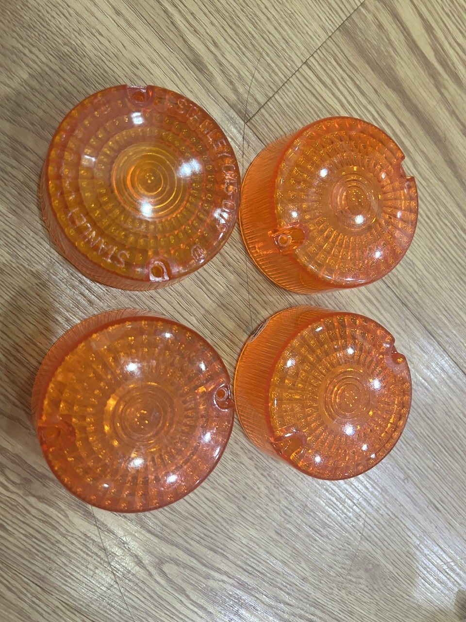 Set of 4 Beautiful Cub 81 Turn Signal Caps Giá 100,000 Đồng*Miễn phí vận chuyển