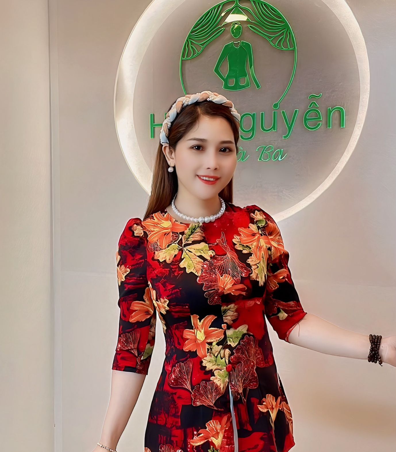 .A66 - Bộ Bà Ba Lụa in Hoa Ly Dây Kéo Nút Bọc