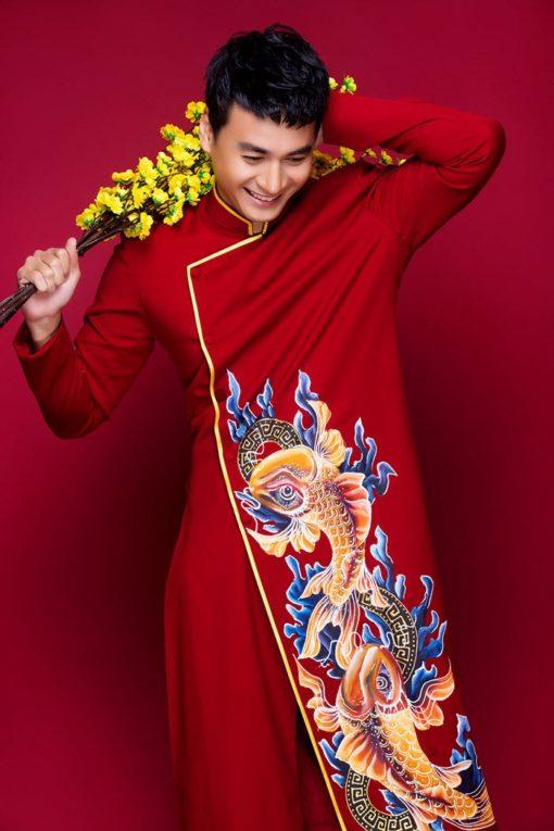 Áo dài cách tân nam màu đỏ - họa tiết cá chép vẽ tay