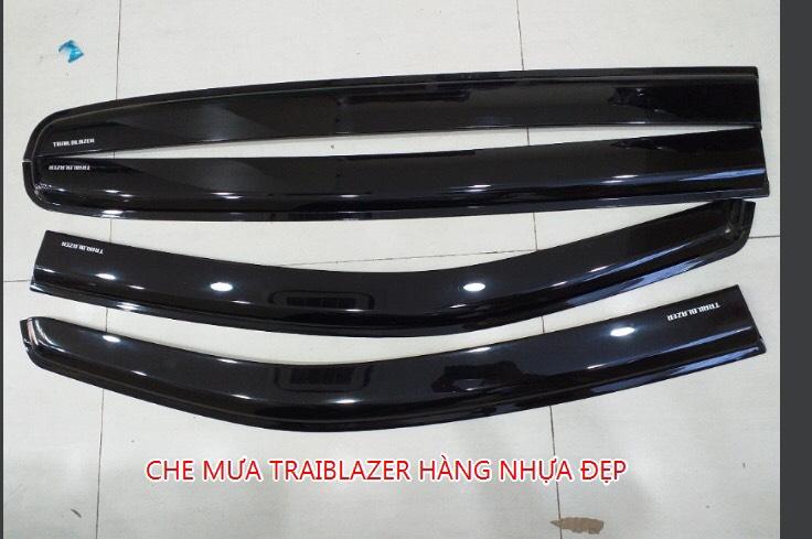 VÈ CHE MƯA XE TRAILBLAZER DÀY ĐẸP