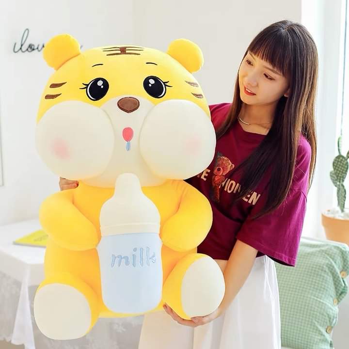 HỔ ÔM BÌNH SỮA GẤU BÔNG CỌP ÔM SỮA VẢI MINISO MỀM MỊN CAO CẤP CHO BÉ