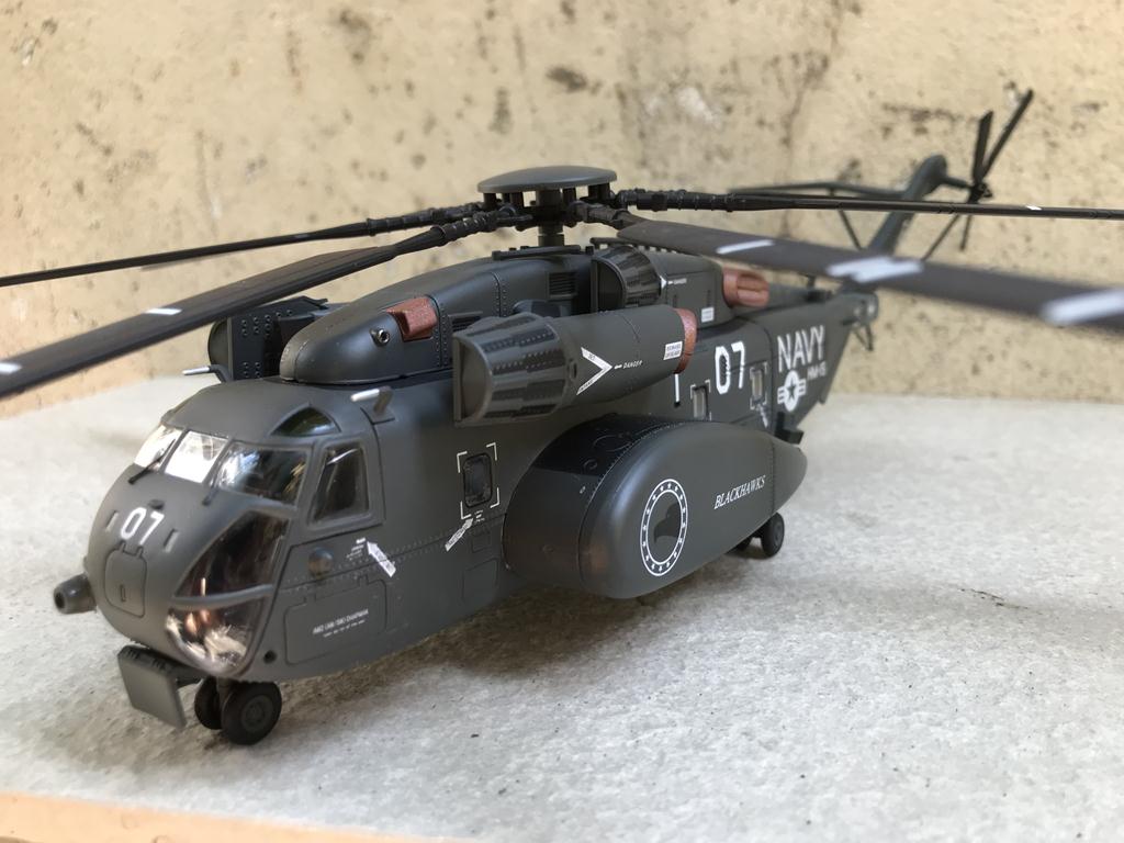 Mô hình máy bay Trực Thăng  MH-53E  1:72