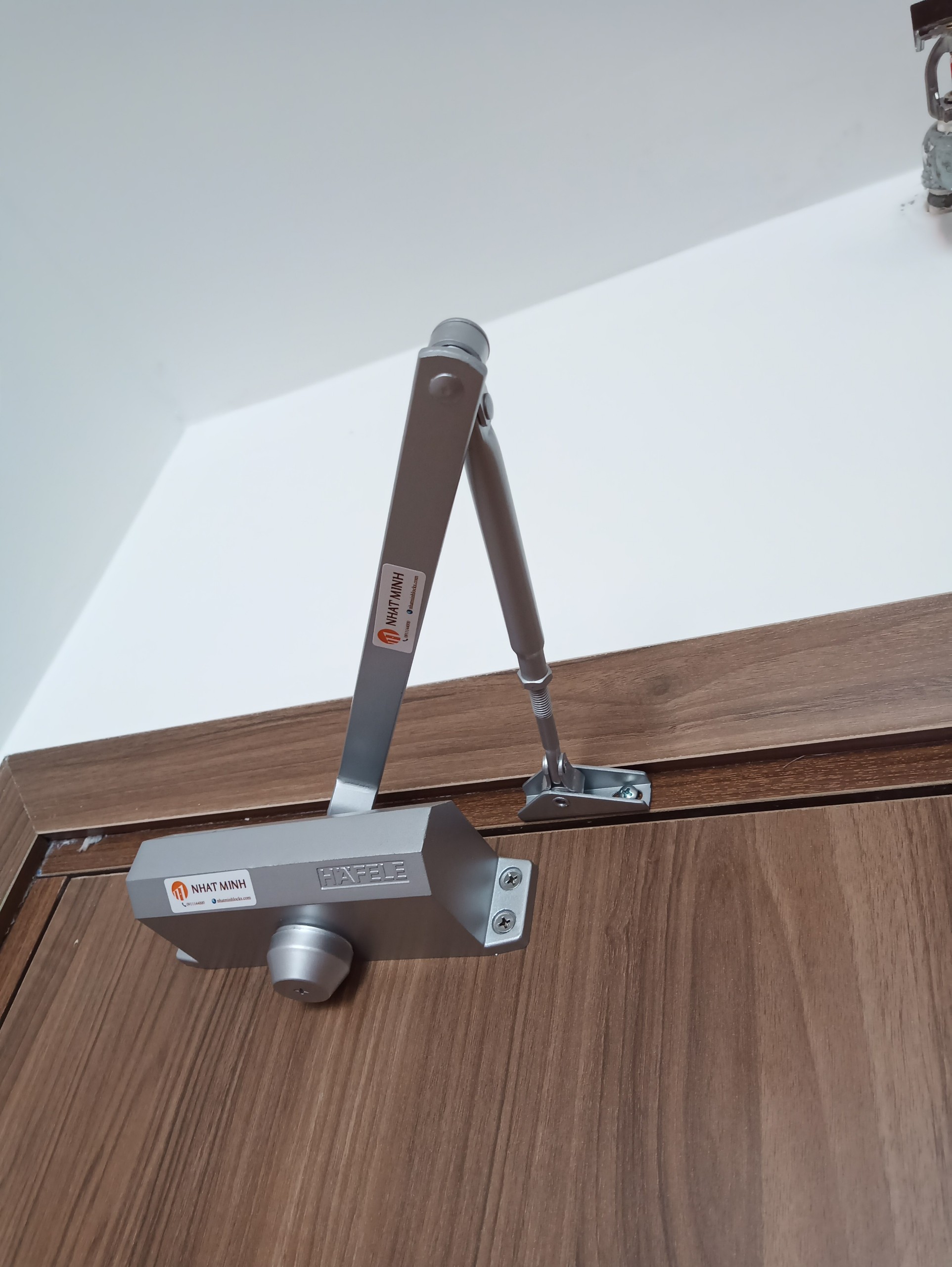 Tay co thủy lực hafele dcl11 mã 499.30.002 không điểm dừng