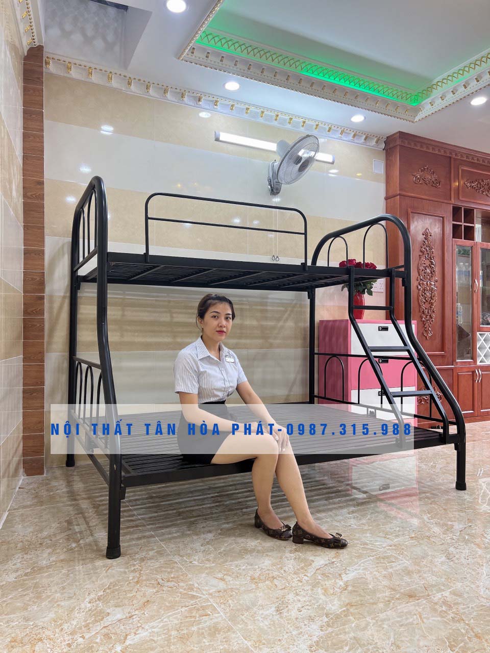 Giường sắt hai tầng mẫu tròn kích thước trên 1m x dưới 1m4 x dài 2m x cao 1m7