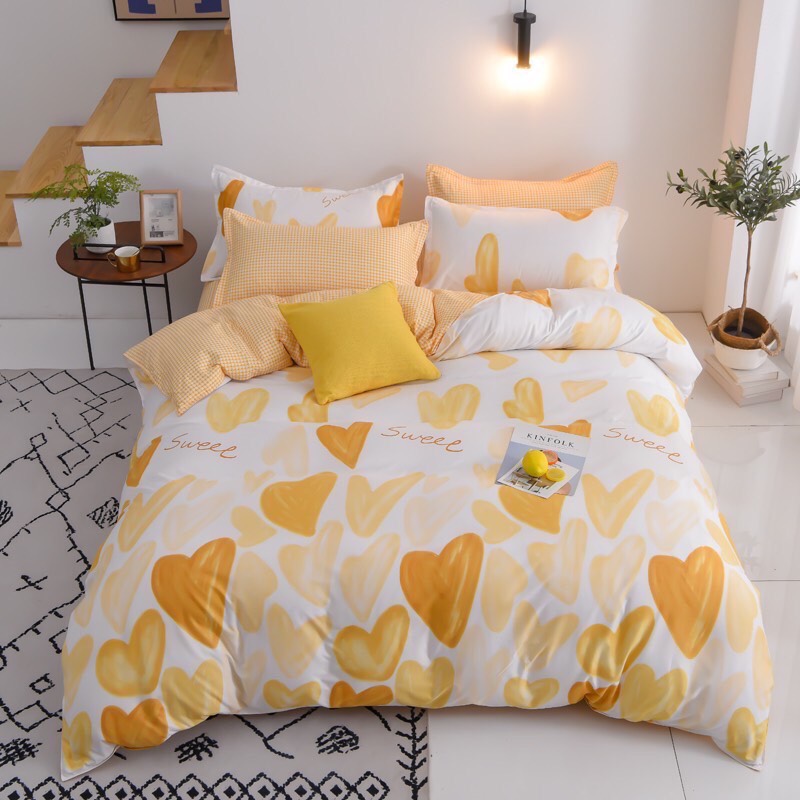 Bộ Chăn Ga Gối Poly Coton Trái Tim Màu Vàng, Mền Chần Bông Siêu Nhẹ, Vải Mềm Mịn