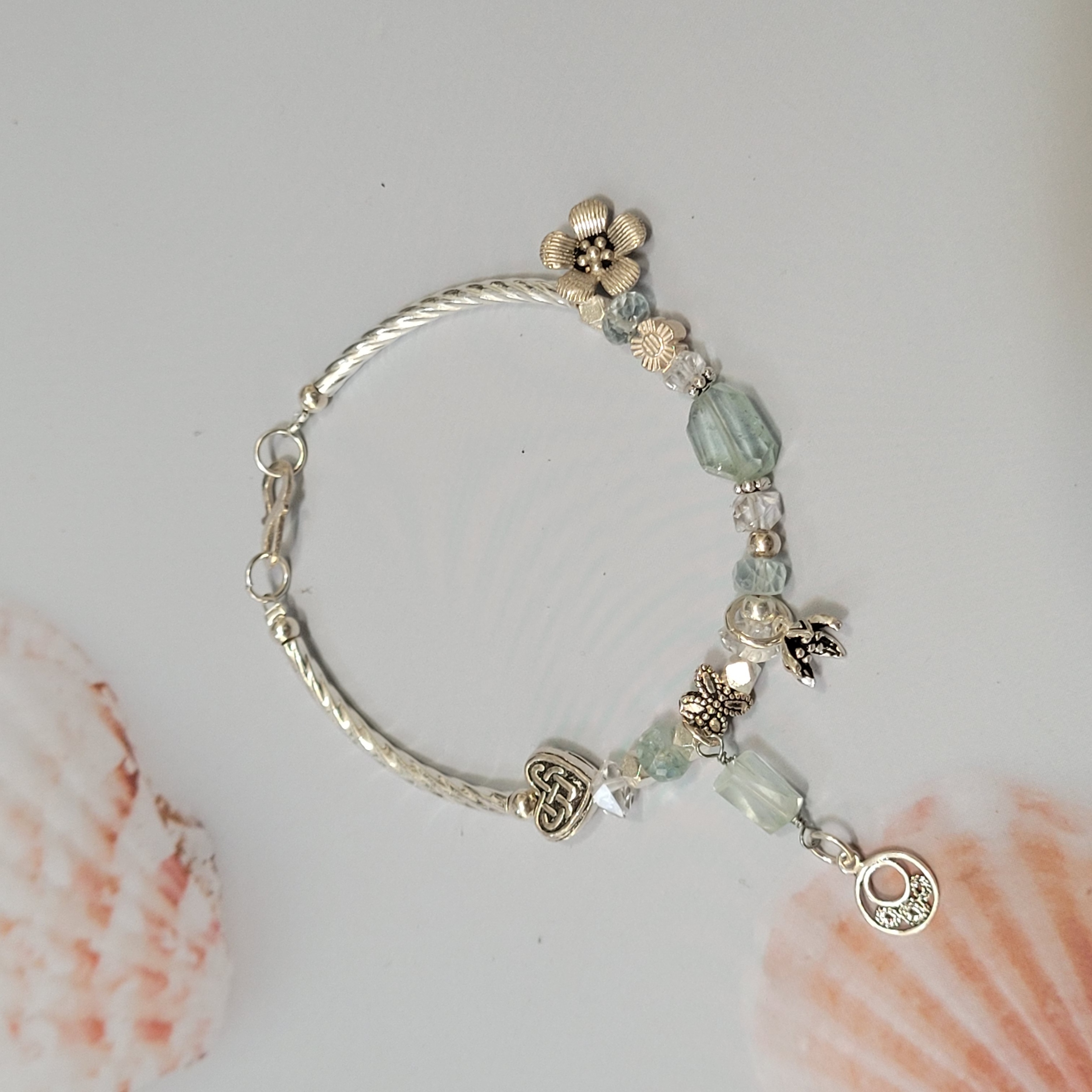 Vòng tay Aquamarine kiềng bạc