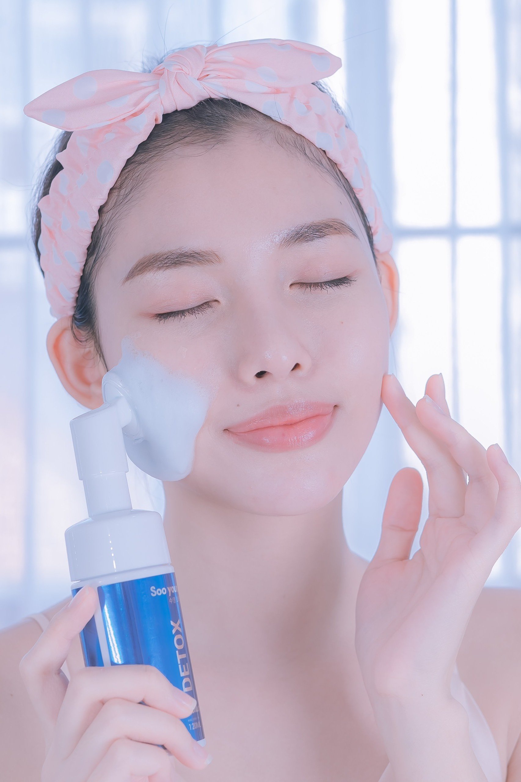 Sữa rửa mặt tạo bọt detox sooyoung giúp làm sạch sâu, đào thải độc tố