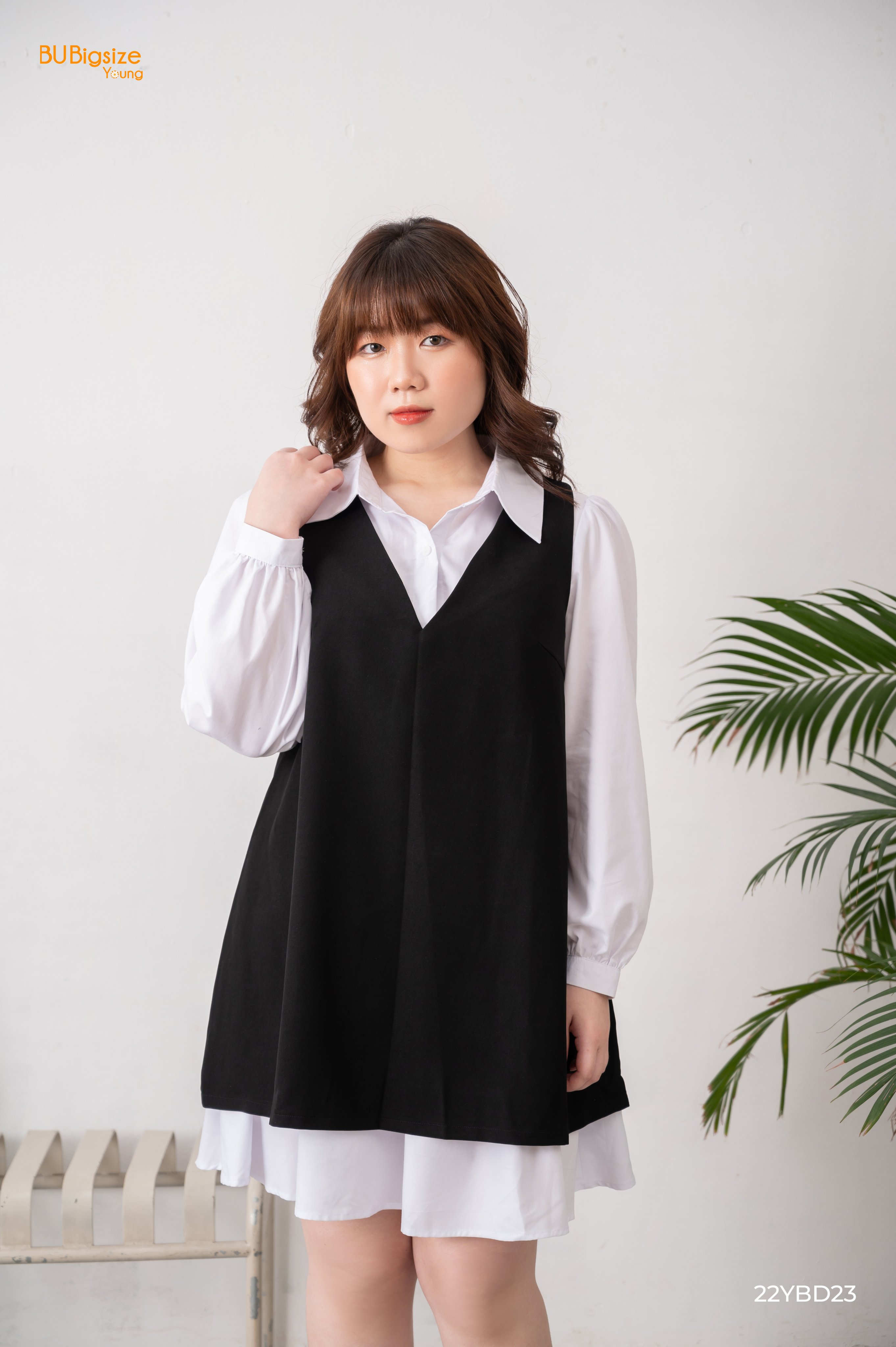 Set yếm cổ v + váy sơ mi trắng chun eo tay dài bigsize - 22ybd23 -
