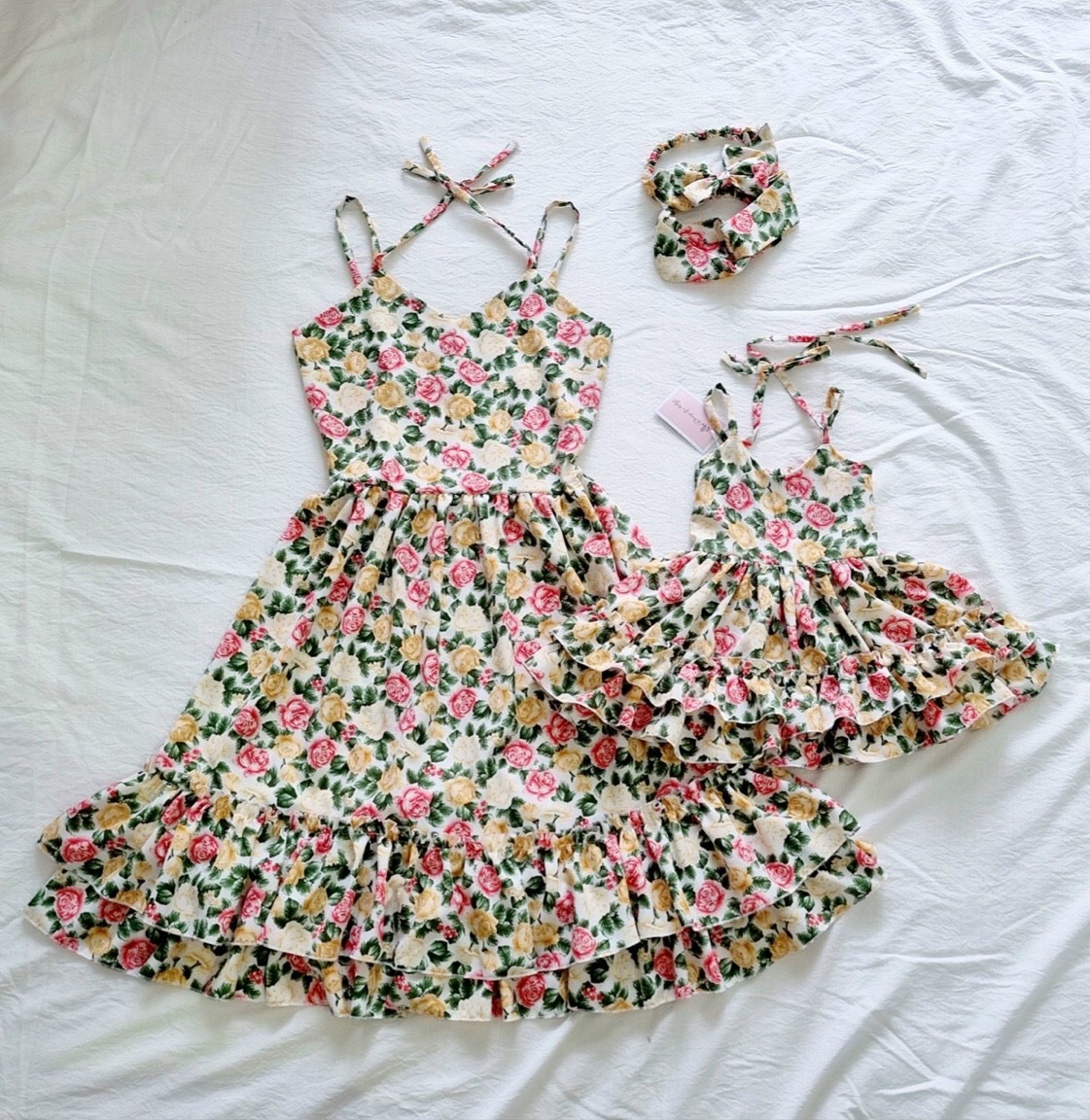 Đầm mẹ và bé hoa hồng xanh