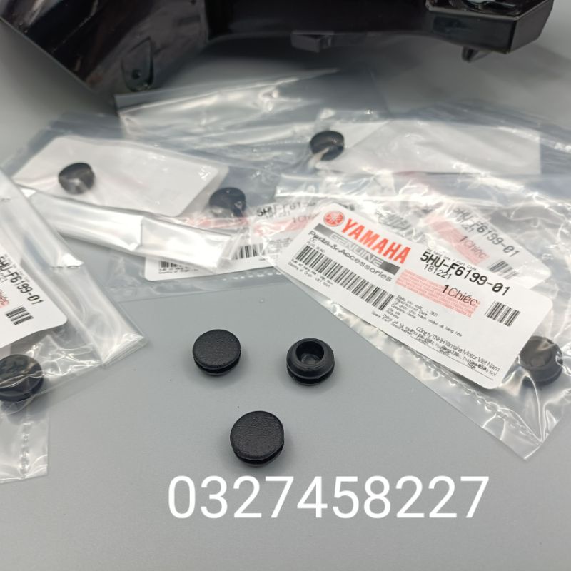 Nút cao su bịt lỗ nhựa bợ cổ xe Yamaha Exciter, Jupiter... . zin