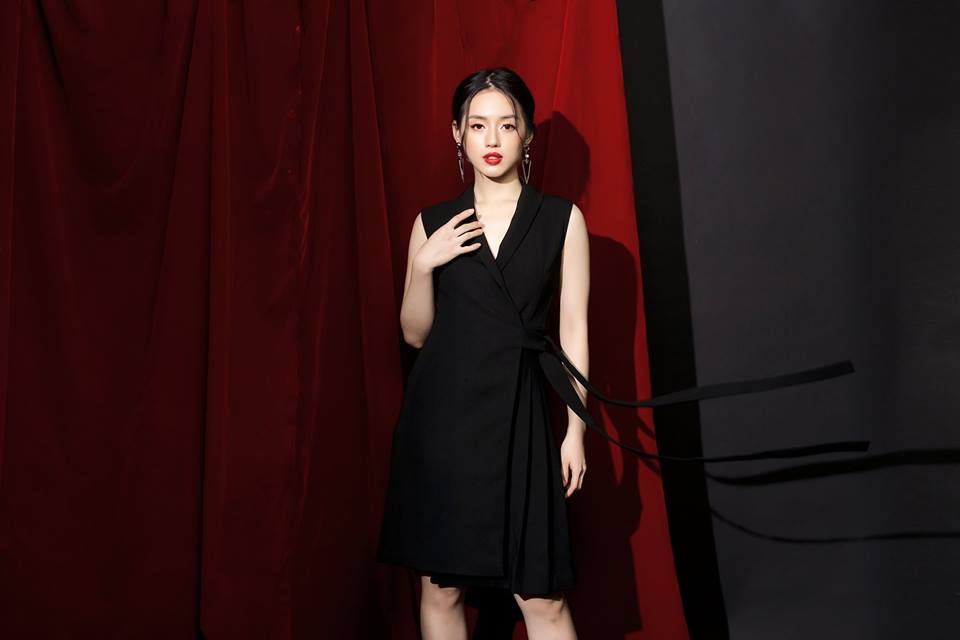 So by so - velvet váy buộc dây đỏ